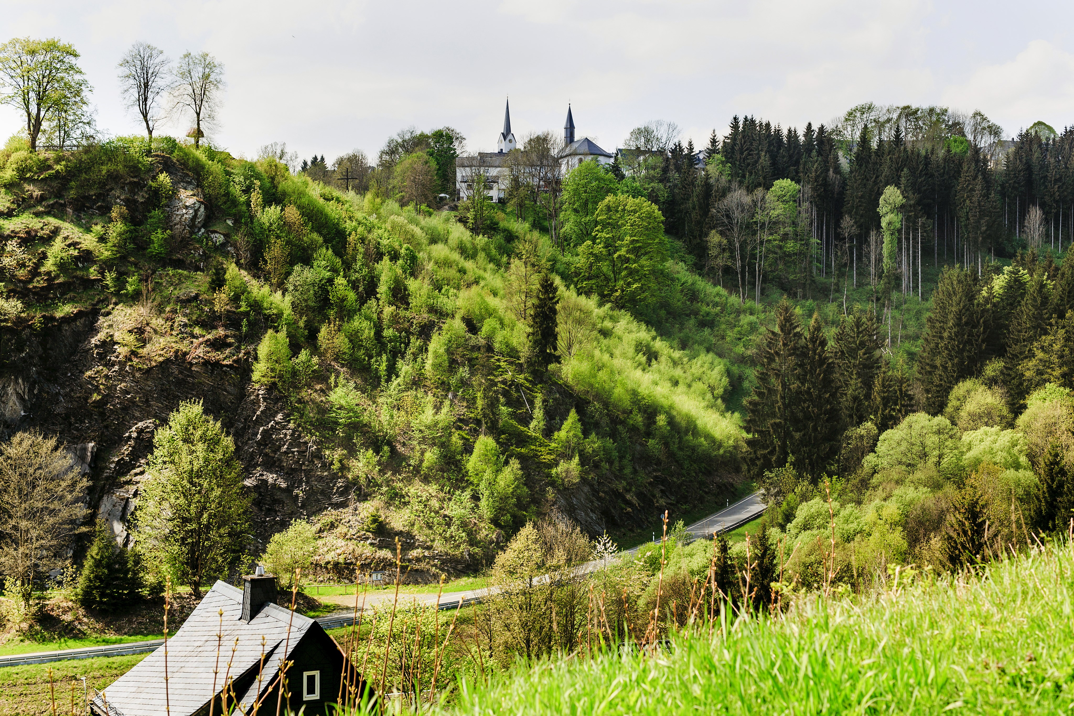 Schloßberg und Blick Nordhalben